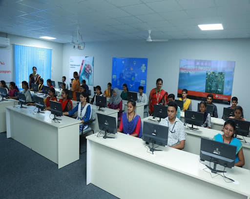 Sri Manakula Vinayagar Engineering College Pondicherry Lab photo 2